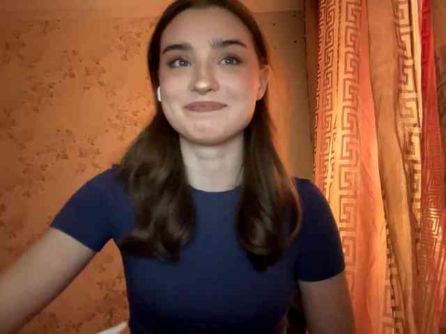 ChristiaPettet webcam