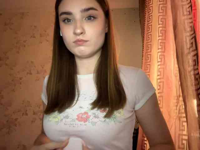 ChristiaPettet webcam