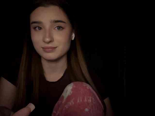 ChristiaPettet webcam