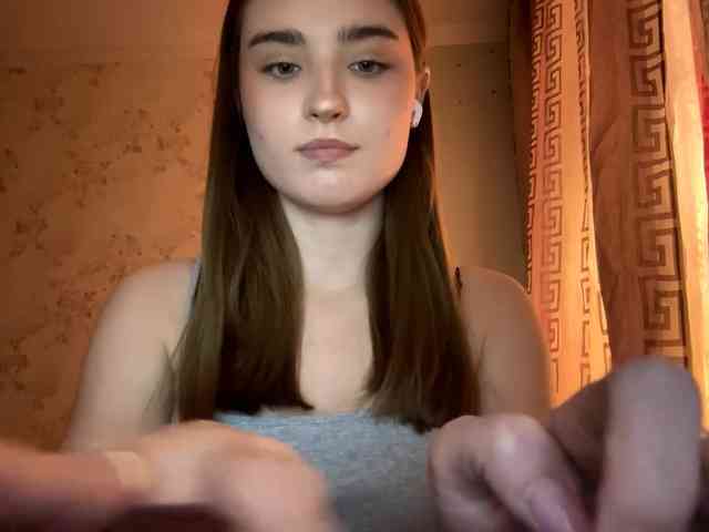 ChristiaPettet webcam