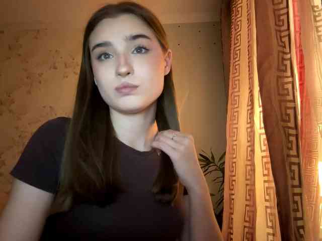 ChristiaPettet webcam