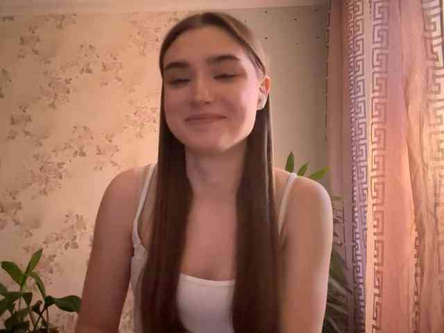 ChristiaPettet webcam