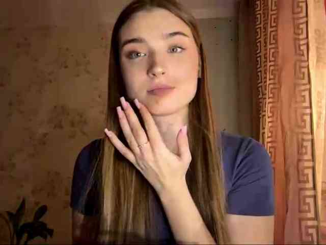 ChristiaPettet webcam