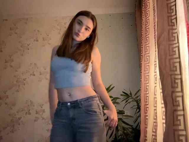 ChristiaPettet webcam