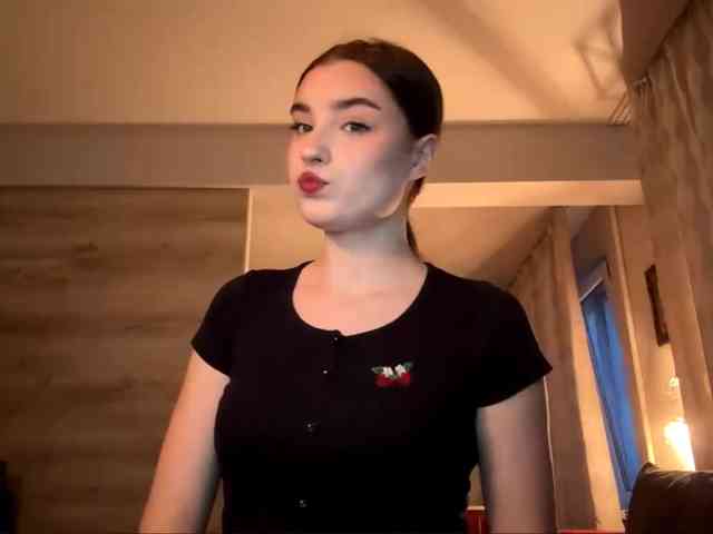 ChristiaPettet webcam