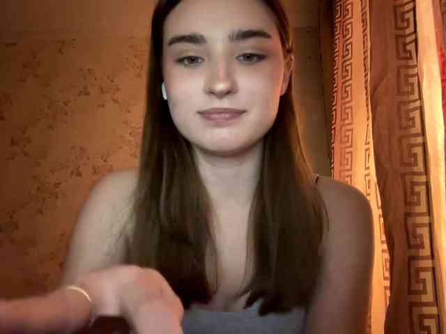 ChristiaPettet webcam