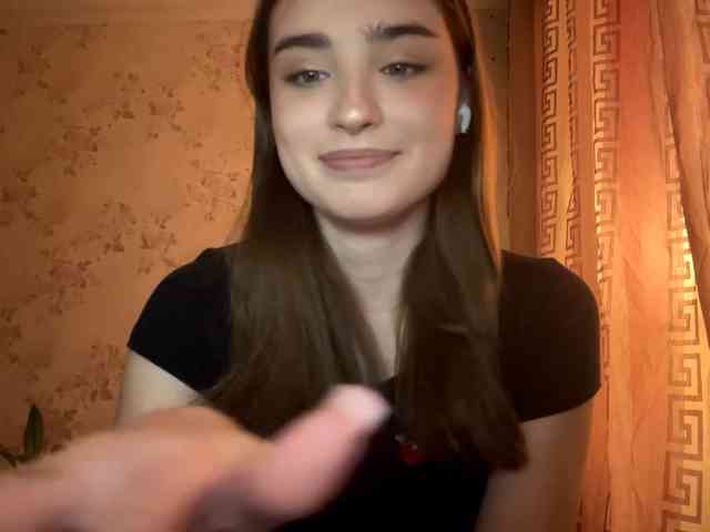 ChristiaPettet webcam