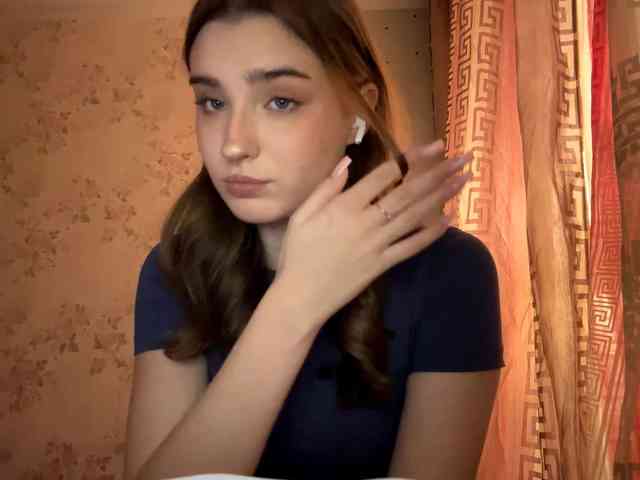 ChristiaPettet webcam