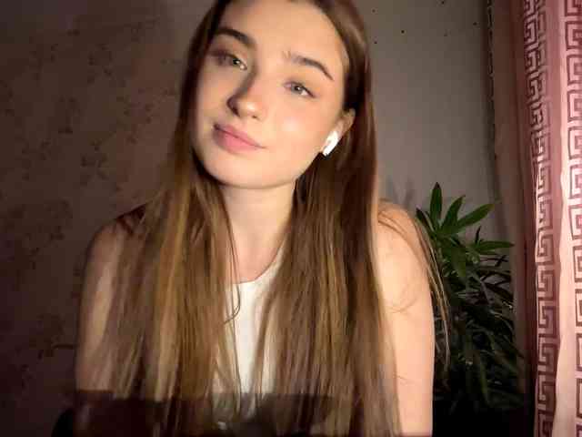 ChristiaPettet webcam