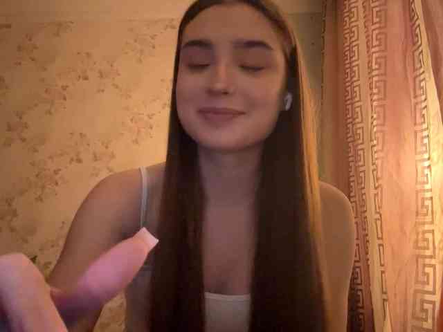 ChristiaPettet webcam