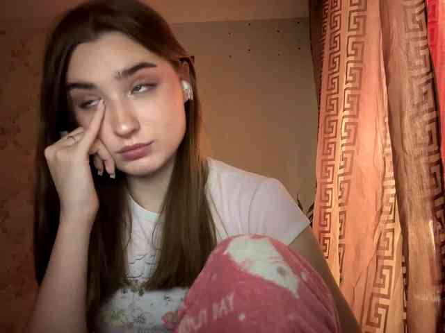 ChristiaPettet webcam