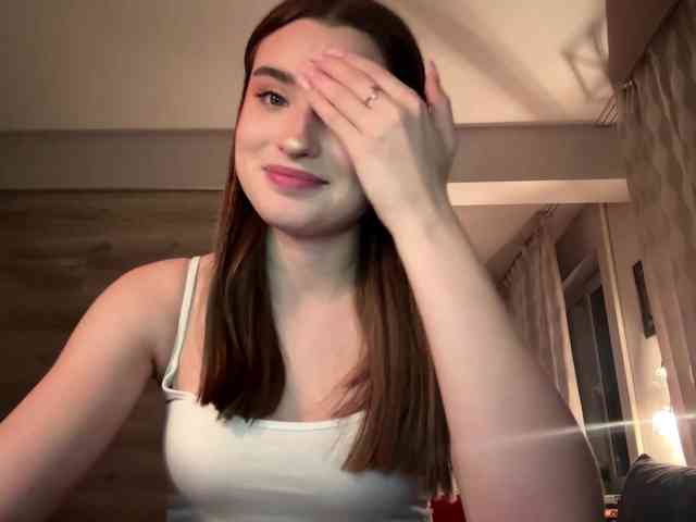 ChristiaPettet webcam