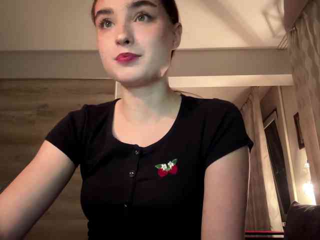 ChristiaPettet webcam