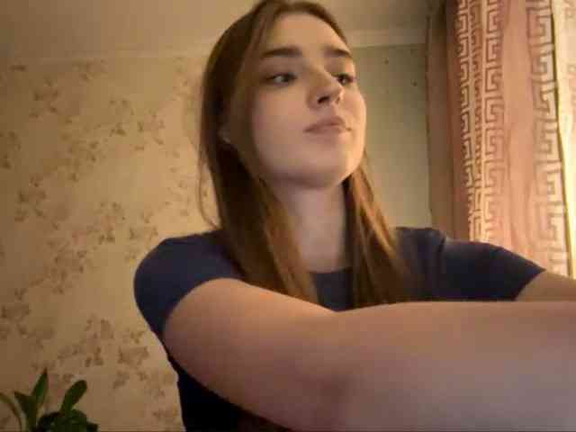 ChristiaPettet webcam