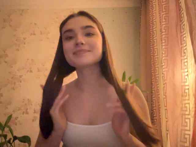 ChristiaPettet webcam