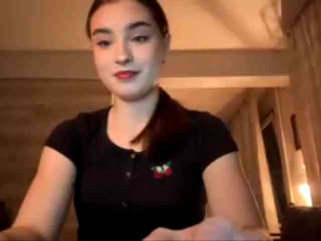 ChristiaPettet webcam