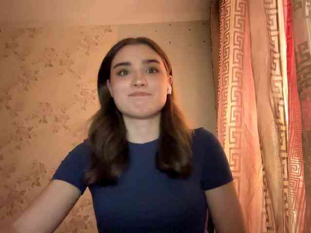 ChristiaPettet webcam