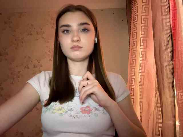 ChristiaPettet webcam