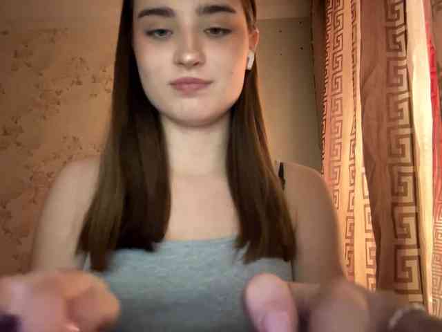 ChristiaPettet webcam