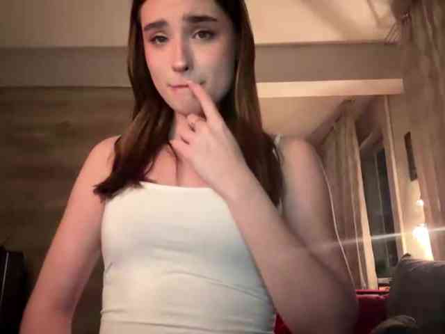 ChristiaPettet webcam