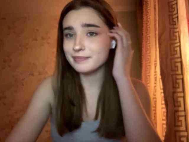 ChristiaPettet webcam