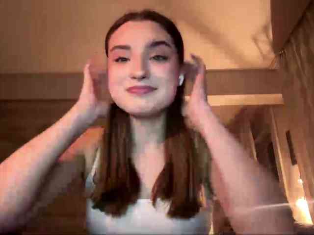 ChristiaPettet webcam