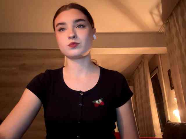 ChristiaPettet webcam