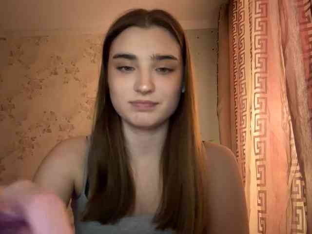 ChristiaPettet webcam