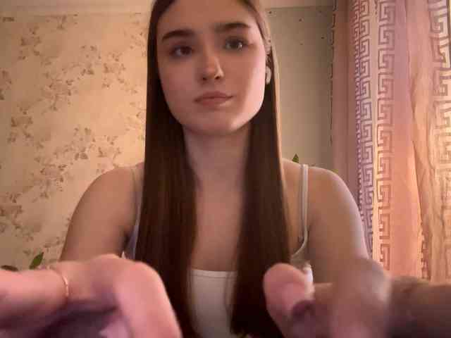 ChristiaPettet webcam