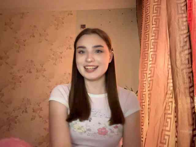 ChristiaPettet webcam