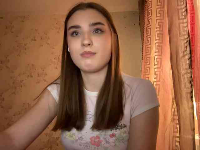 ChristiaPettet webcam