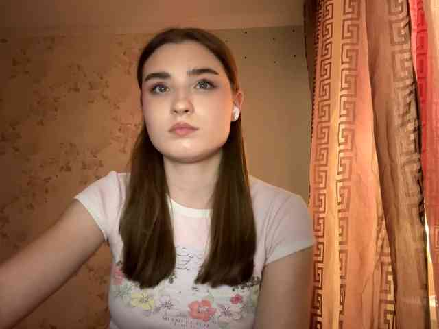 ChristiaPettet webcam