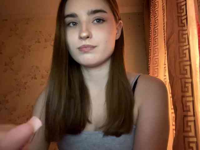 ChristiaPettet webcam