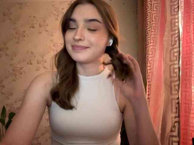 ChristiaPettet webcam