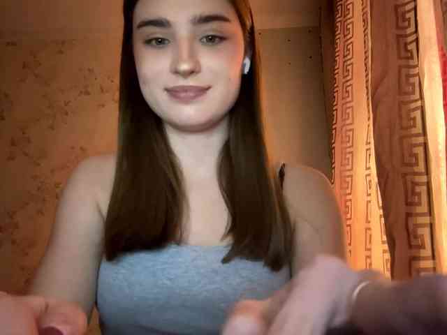 ChristiaPettet webcam