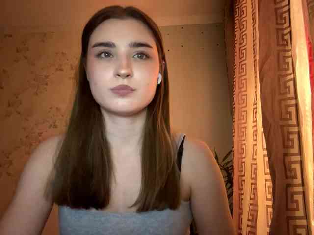 ChristiaPettet webcam