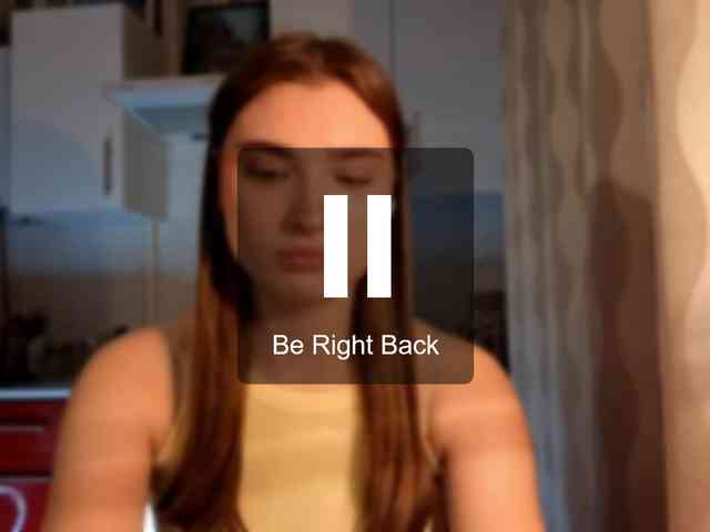 ChristiaPettet webcam