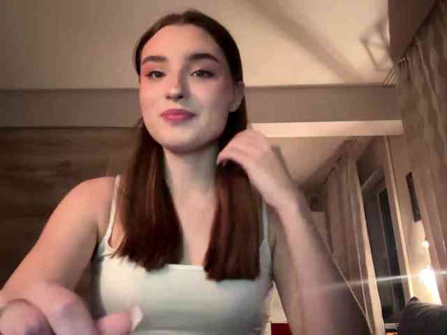 ChristiaPettet webcam