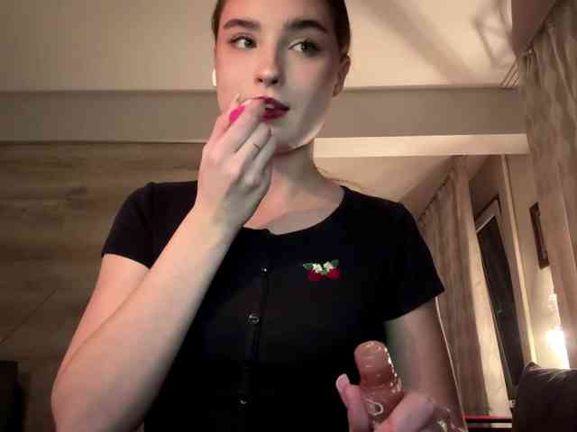 ChristiaPettet webcam