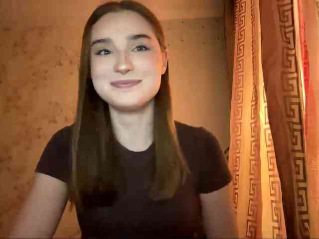 ChristiaPettet webcam