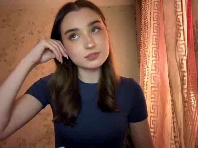 ChristiaPettet webcam