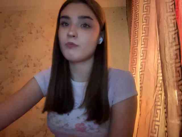 ChristiaPettet webcam