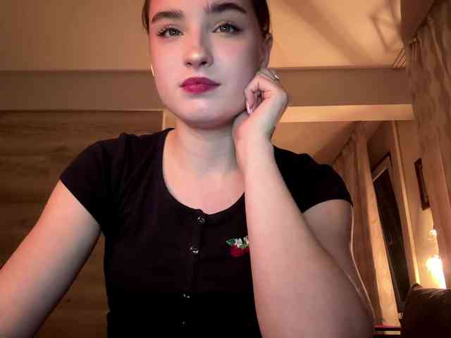 ChristiaPettet webcam