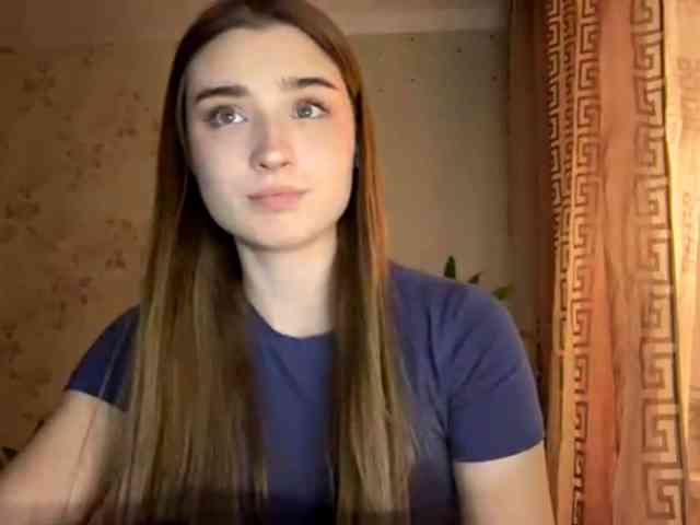 ChristiaPettet webcam