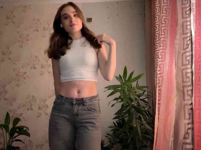 ChristiaPettet webcam