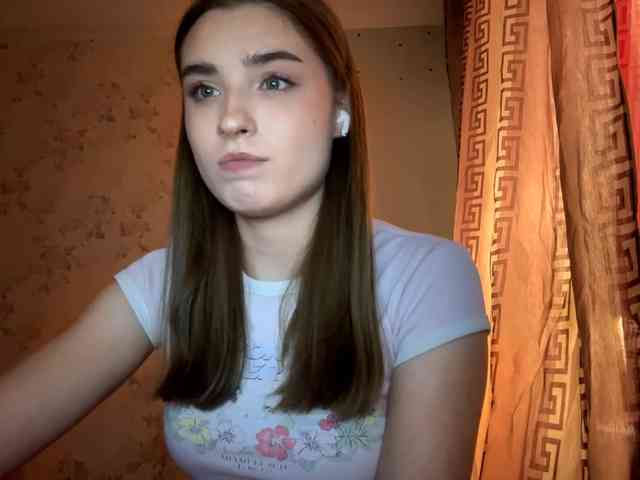 ChristiaPettet webcam