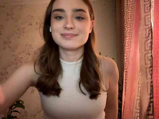 ChristiaPettet webcam