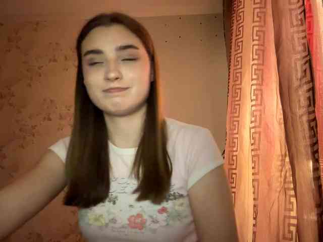 ChristiaPettet webcam