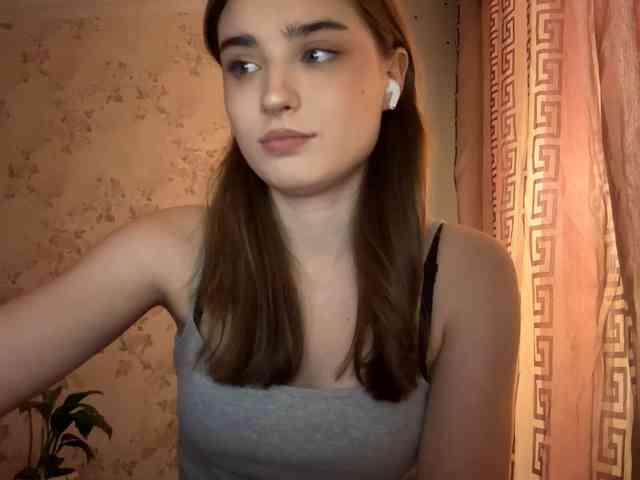 ChristiaPettet webcam