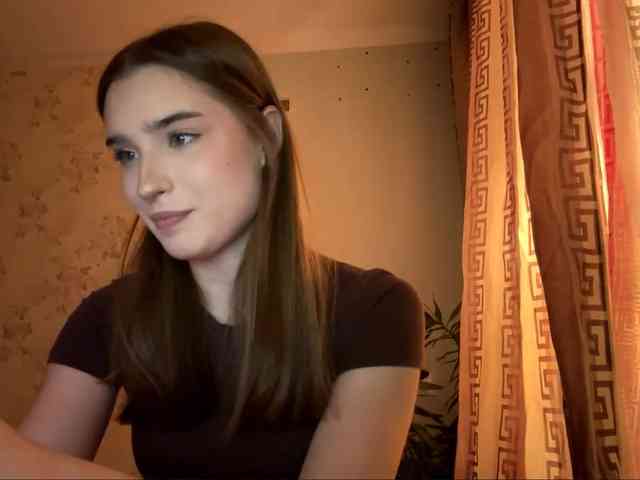 ChristiaPettet webcam